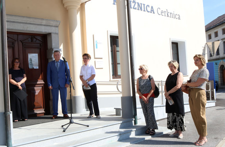 Odkritje kipa dr. Adolfa Obreze 02 Foto Ljubo Vukelič